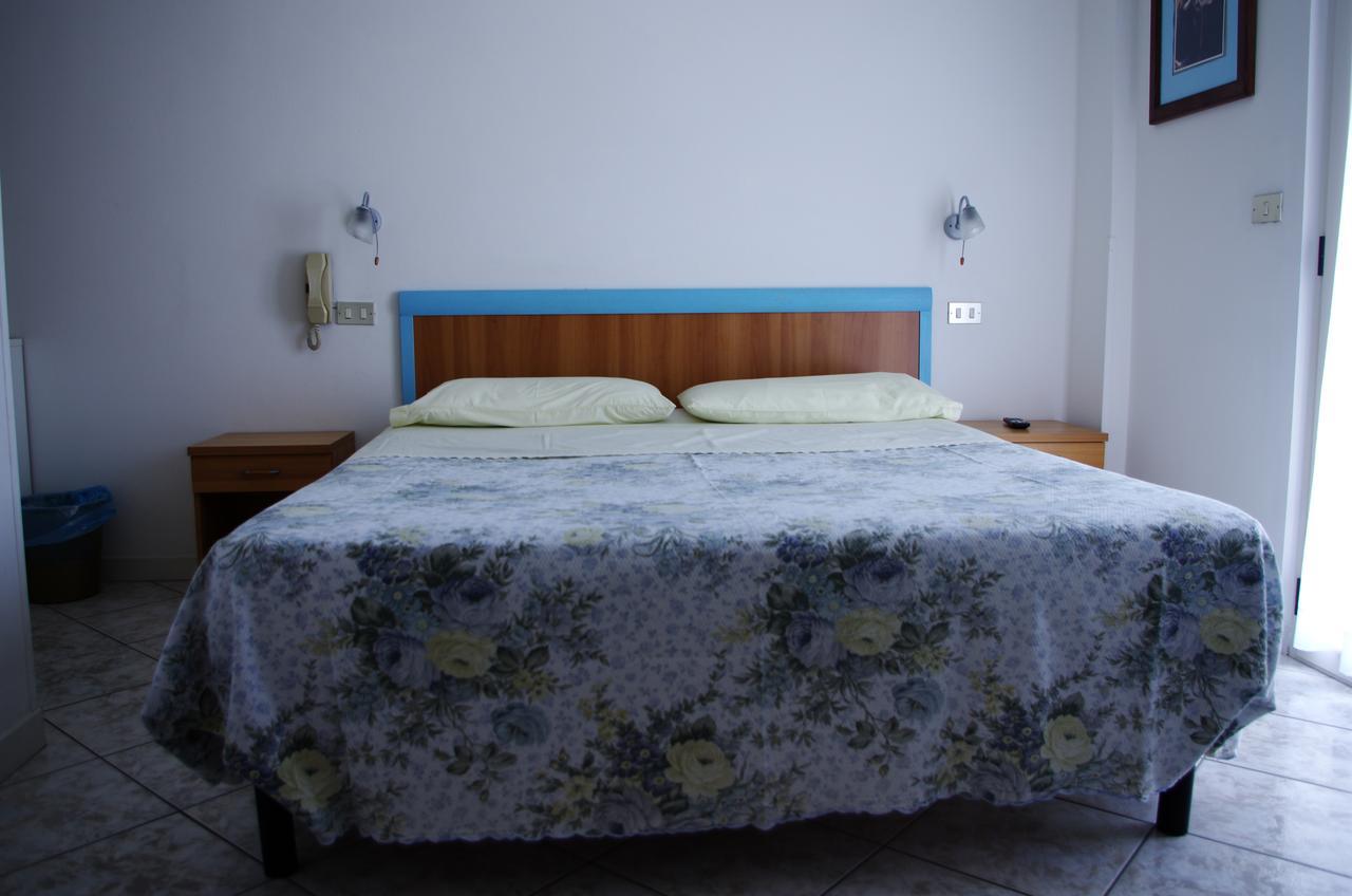 Hotel La Playa San Benedetto del Tronto Exterior photo